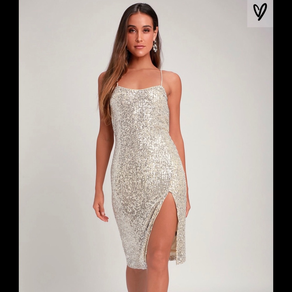 LULUS silver sequin dress NWT!  🤍